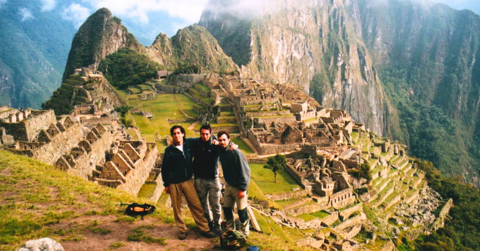 Grupo en Machu Pichu. Ruta Inca, Perú.