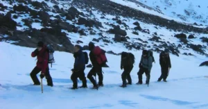 Grupo subiendo al Pico Toubkal, Marruecos.
