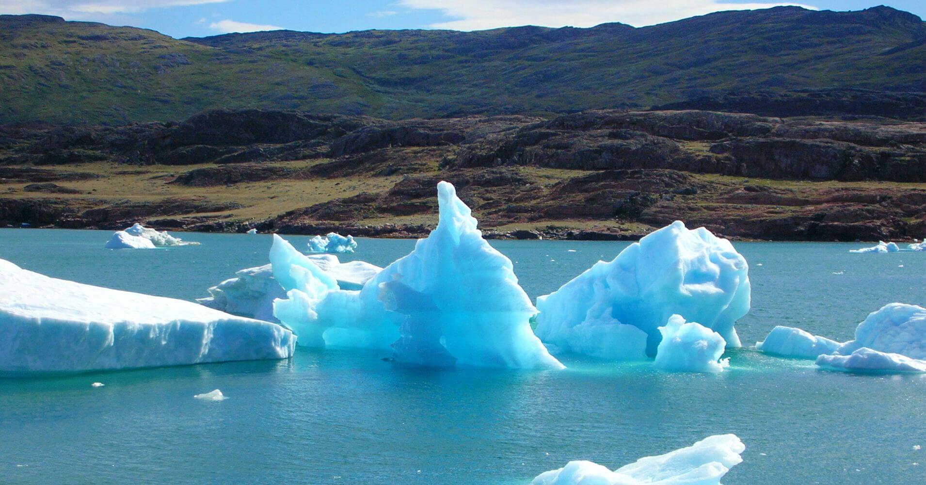 Iceberg en Groenlandia. Paseo en Kayak. Dinamarca.