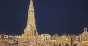 La Hallgrímskirkja, Catedral de Reyjkiavík en Islandia.
