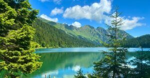 Lago Arnensee Gsteig Bei Gstaad. Suiza.