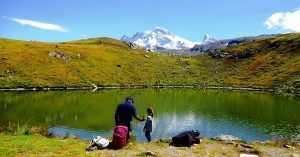 Lago de Schwarzsee y Panorámica de los Alpes. Zermatt, Suiza.