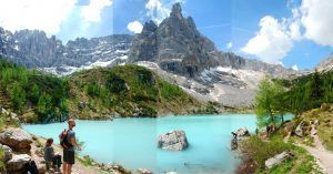 Lago di Sorapis en Cortina d' Ampezzo. Dolomitas, Belluno. Véneto. Italia.
