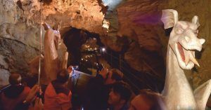 Lago Subterráneo Grottes de Bétharram, Nueva Aquitania y Occitania. Pirineos Atlánticos y Altos Pirineos. Francia.