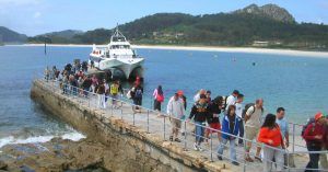 Llegada al Muelle de Islas Cíes, Acampada en Islas Cíes. Pontevedra, Galicia.