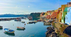 Marina de Isla Procida. Nápoles, Italia.