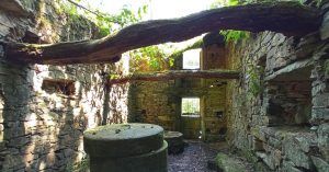 Molinos del Refuxio de los Verdes en Coristanco. A Coruña, Galicia.
