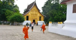 Monjes de los Templos de Luang Prabang. Laos.