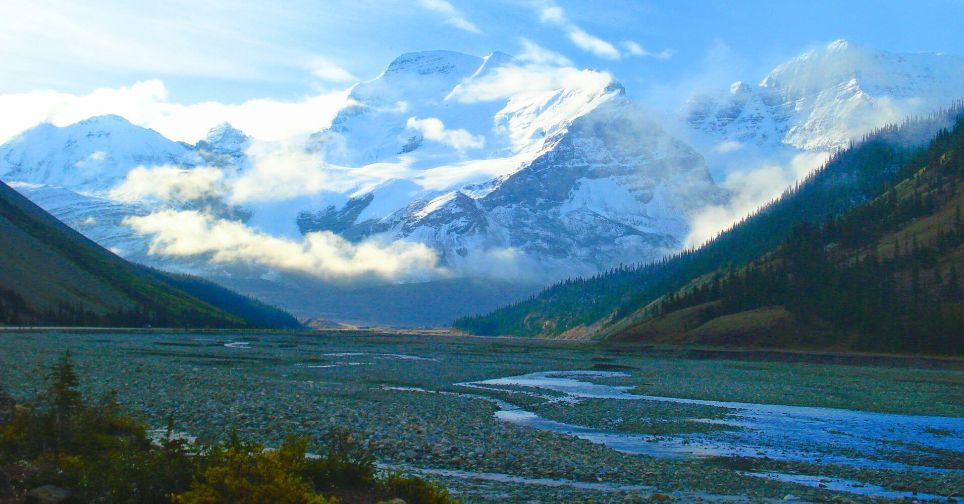 Montañas del Parque Nacional de Banff. Alberta, Canadá.
