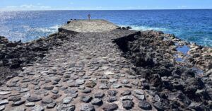 Muelle de Orchidia y Cruz de Navegantes. El Hierro, Islas Canarias.