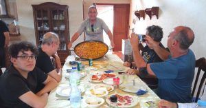 Paella en la Casa Rural Los Porches. Madridejos. Toledo. Castilla La Mancha.