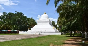Pagoda de los Templos de la Calle Sisavangvong Road en Luang Prabang.
