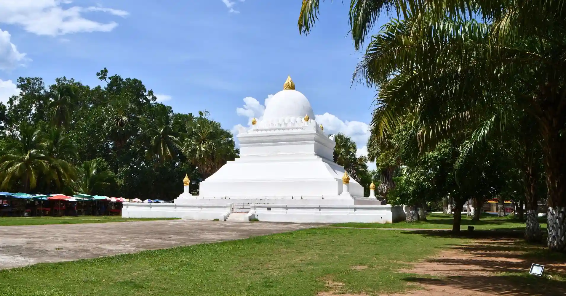 Pagoda de los Templos de la Calle Sisavangvong Road en Luang Prabang.