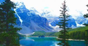 Paisajes del Lago Moraine. Parque Nacional de Banff, Alberta. Canadá.