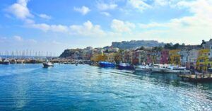 Panorámica Puerto de Procida. Nápoles, Italia.