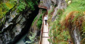 Pasarelas de la Garganta de Gorner. Gornerschluncht, Suiza.