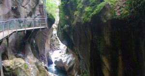 Pasarelas de las Gorges Pont du Diable. La Vernaz. Alta Saboya. Auvernia-Ródano-Alpes.