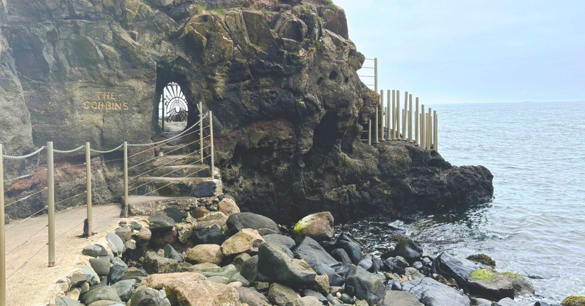 Pasarelas y Puentes de los Acantilados de Gobbins Cliff Path. Irlanda del Norte.