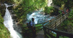 Pasarelas y Cascadas Gorges de la Diosaz. Alta Saboya. Auvernia-Ródano-Alpes. Francia.