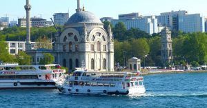 Paseo en barco por el Bósforo. Estambul. Turquía.