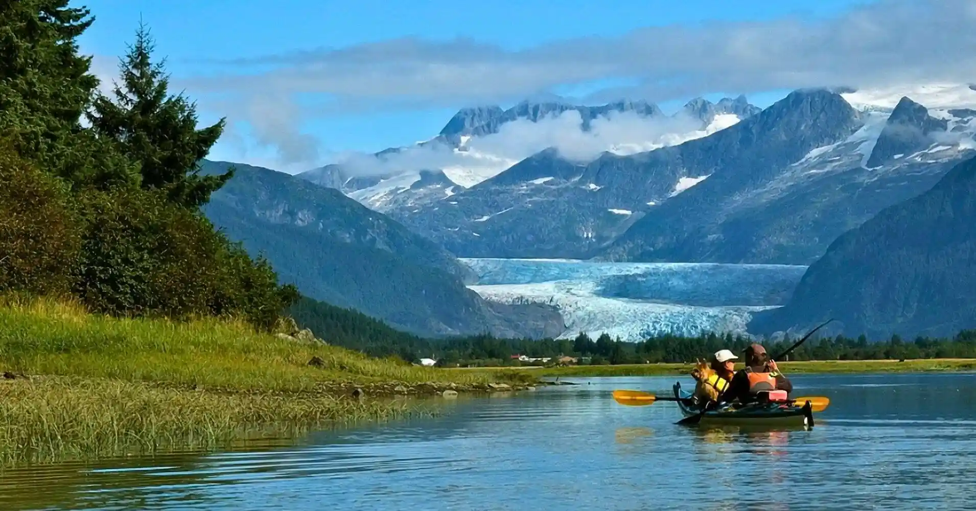 Paseo en Kayak por Alaska. Estados Unidos.