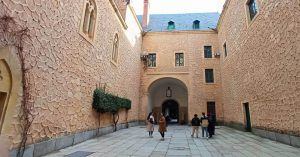 Patio del Reloj. Alcázar de Segovia. Castilla y León.