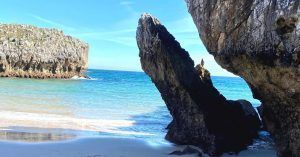 Playa de San Antonio del Mar. Nueva. Escapada a Asturias.