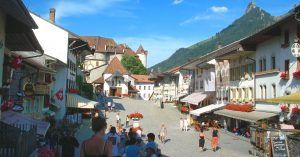 Plaza Gruyères un Paraíso Medieval. Suiza.