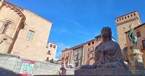 Plaza de Medina del Campo. Esfinge, Segovia. Castilla y León.