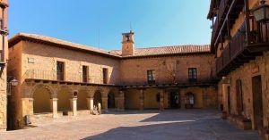 Plaza Mayor de Albarracín un Pueblo con Encanto. Teruel, Aragón.