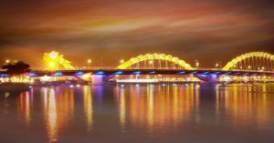 Puente del Dragón. Da Nang, Vietnam.