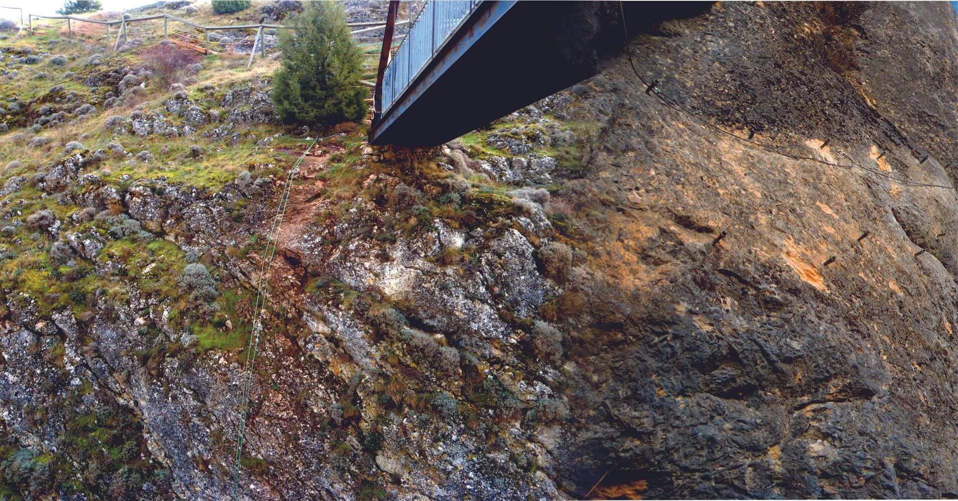 Puente Ferrata de Pasarela de Espeja de San Marcelino.. Soria, Castilla y León.