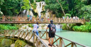 Puentes y Pasarelas Cataratas Kuang Si. Laos.