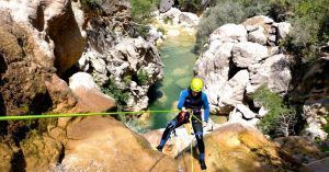 Rapel del Barranco Cerrada de Utrero. Parque Natural de Cazorla. Jaén, Andalucía.