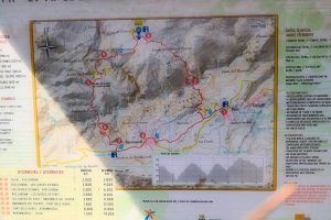 Recorrido Circular Ruta de los 6000 Escalones Catedral del Senderismo. Vall de Laguar. Alicante.