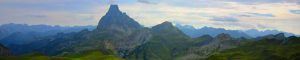 Refugio de Ayous. Pico du Midí d' Ossau. Parque Nacional de Pirineos. Nueva Aquitania. Pirineos Atlánticos. Francia.