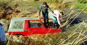 Rutas 4X4 en España. Vadeo Suzuki.