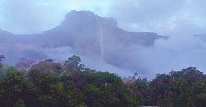 Salto Ángel en El Parque Nacional de Canaima. Venezuela.