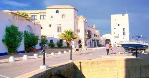 Sidi Fredj en la Puerta Colonial del Sahara Occidental en Argelia.