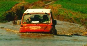 Suzuki Vadeando Río