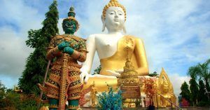 Templo Wat Phra That Doi Kham. Chiang Mai.