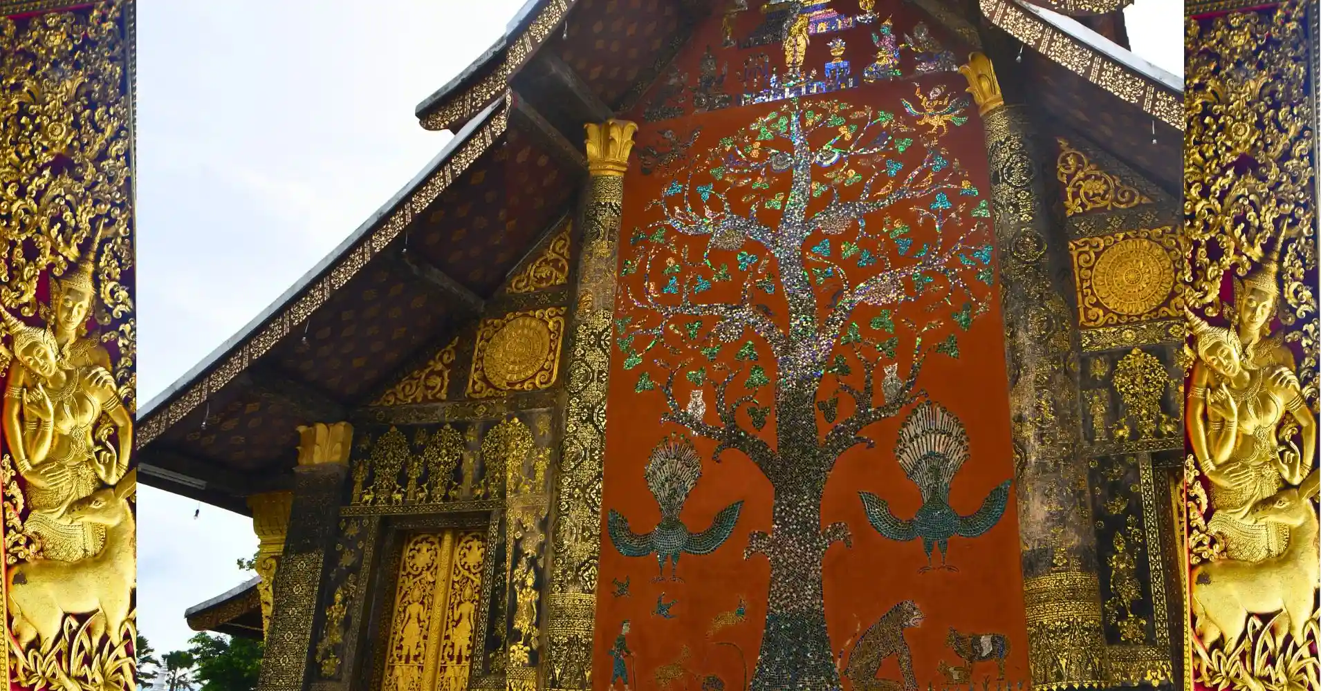 Templo Wat Xieng Thong. Luang Prabang, Laos. Árbol de la Vida.