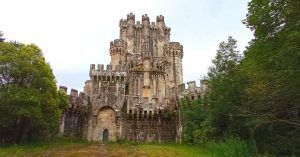 Trasera Castillo de Butrón, Viaje Road Trip por el País Vasco en Autocaravana