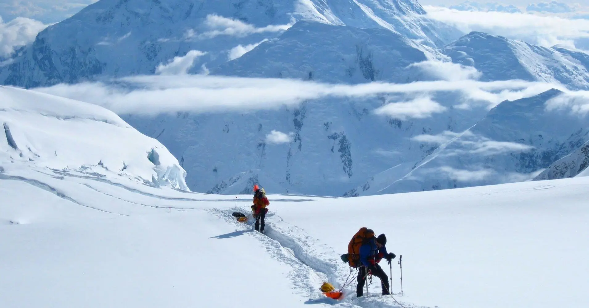Trekking en Monte Mckinley. Alaska, Estados Unidos.