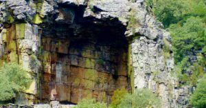 Umbría Cueva del Cristo. Las Batuecas, Salamanca. Castilla y León.