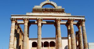 Viajar a España. Templo de Diana. Mérida, Badajoz. Extremadura.