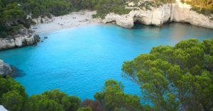 Viajar a Islas Baleares. Cala de Menorca. Baleares.