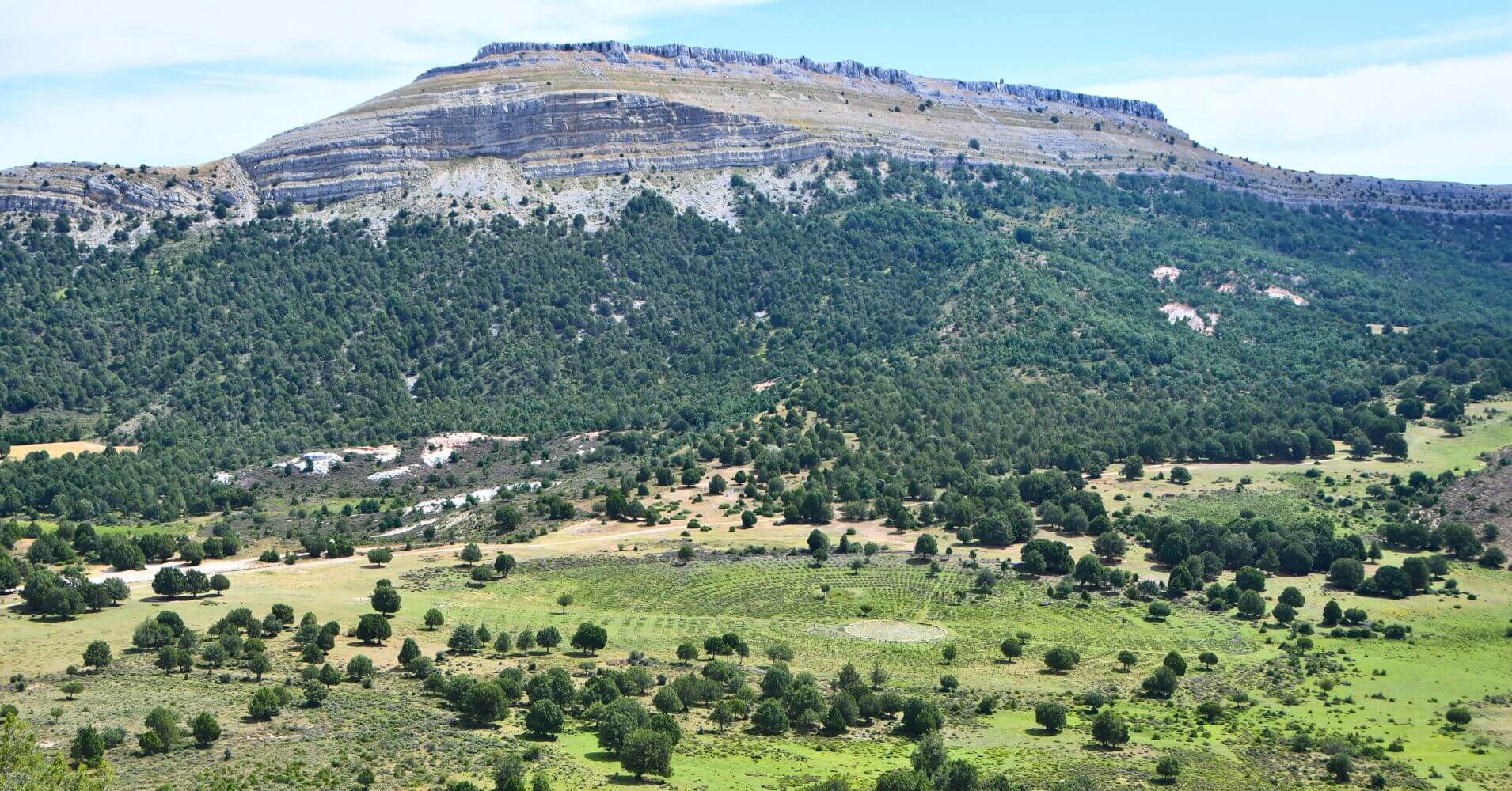 Vista Panorámica del Cementerio de Sad Hill desde el Alto de la Merendilla en Santo Domingo de Silos. Burgos.